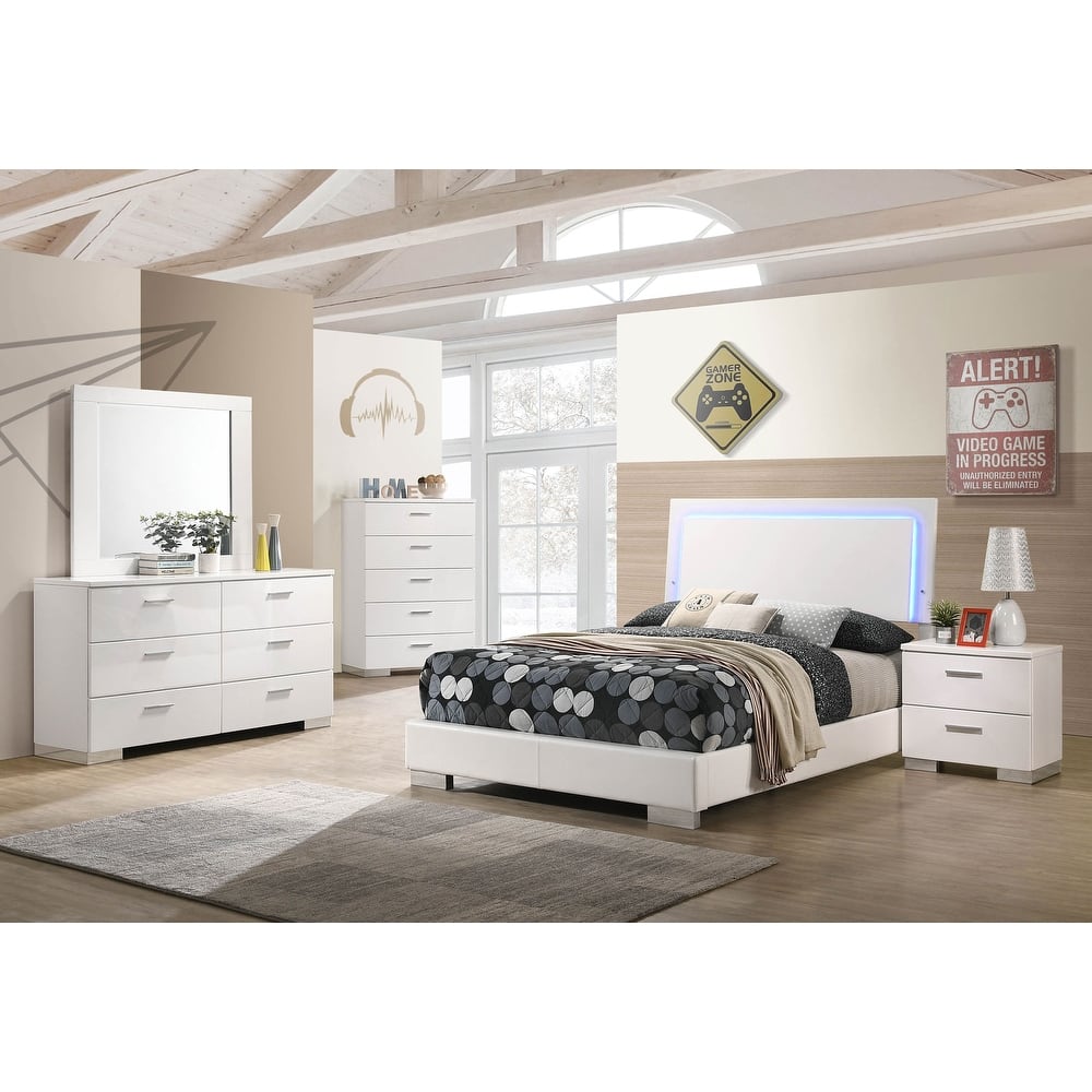 Dulcey White High Gloss 5-piece Bedroom Set