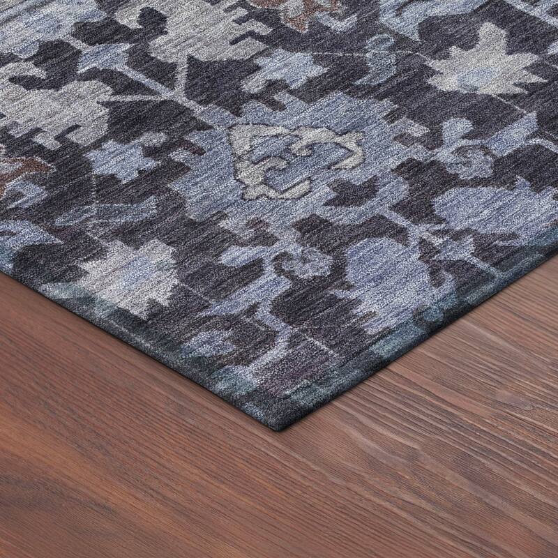 Machine Washable Indoor/ Outdoor Casual Traditional Chantille Rug