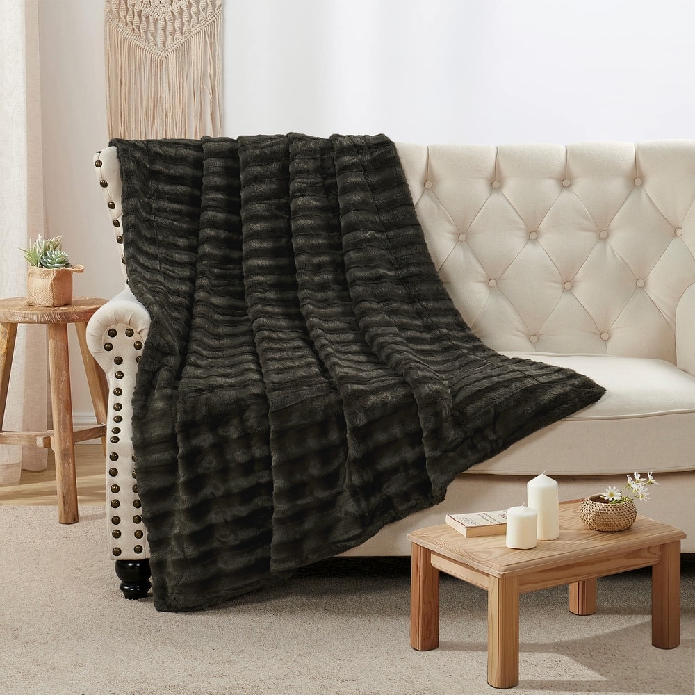 Derby Double Sided Fauxfur Throw
