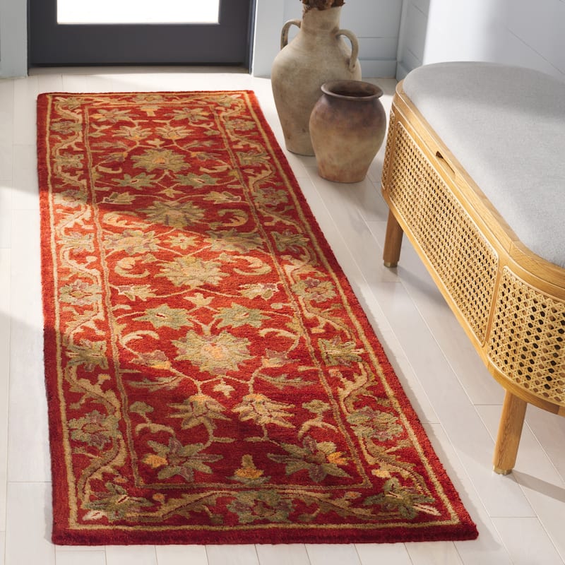 SAFAVIEH Handmade Antiquity Talvikki Traditional Oriental Wool Rug - 2'3" x 8' Runner - Red/Red
