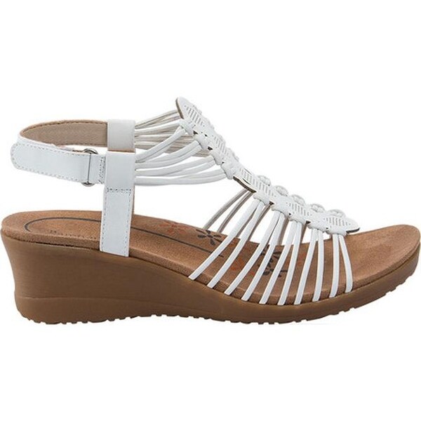 bare traps trudy wedge sandal