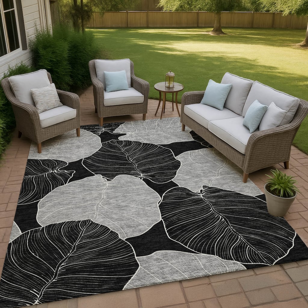 Machine Washable Indoor/ Outdoor Tropical Floral Chantille Rug