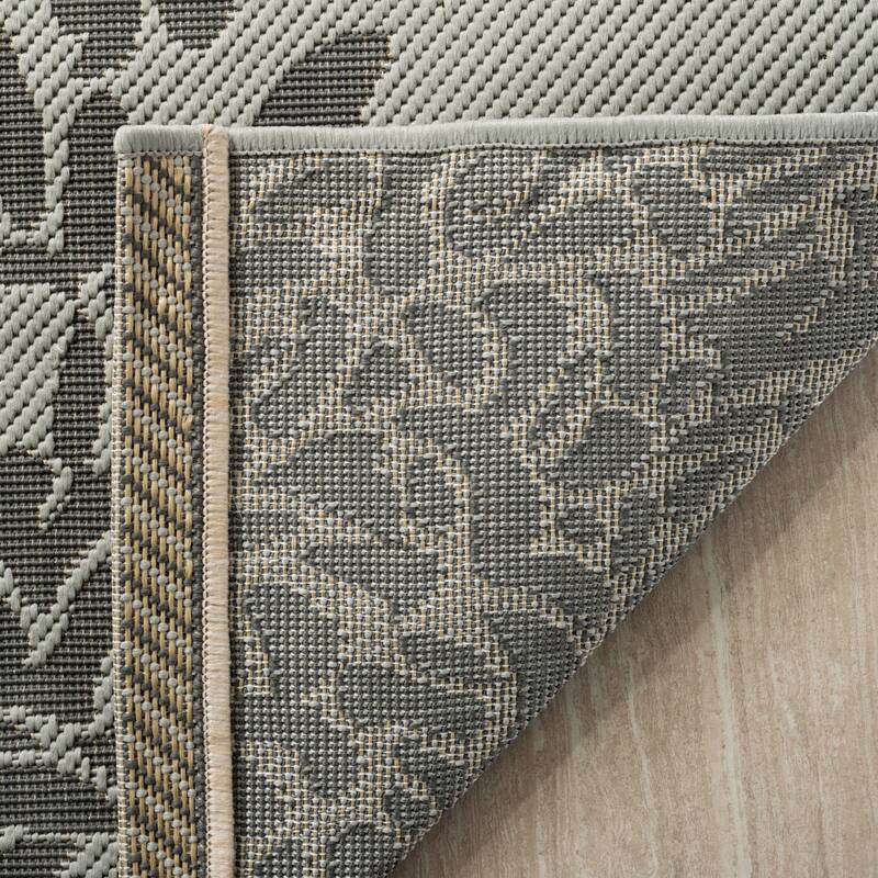 Martha Stewart by SAFAVIEH Chrysanthemum Indoor/ Outdoor Waterproof Rug
