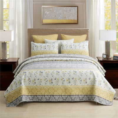 European Floral Quilt Set