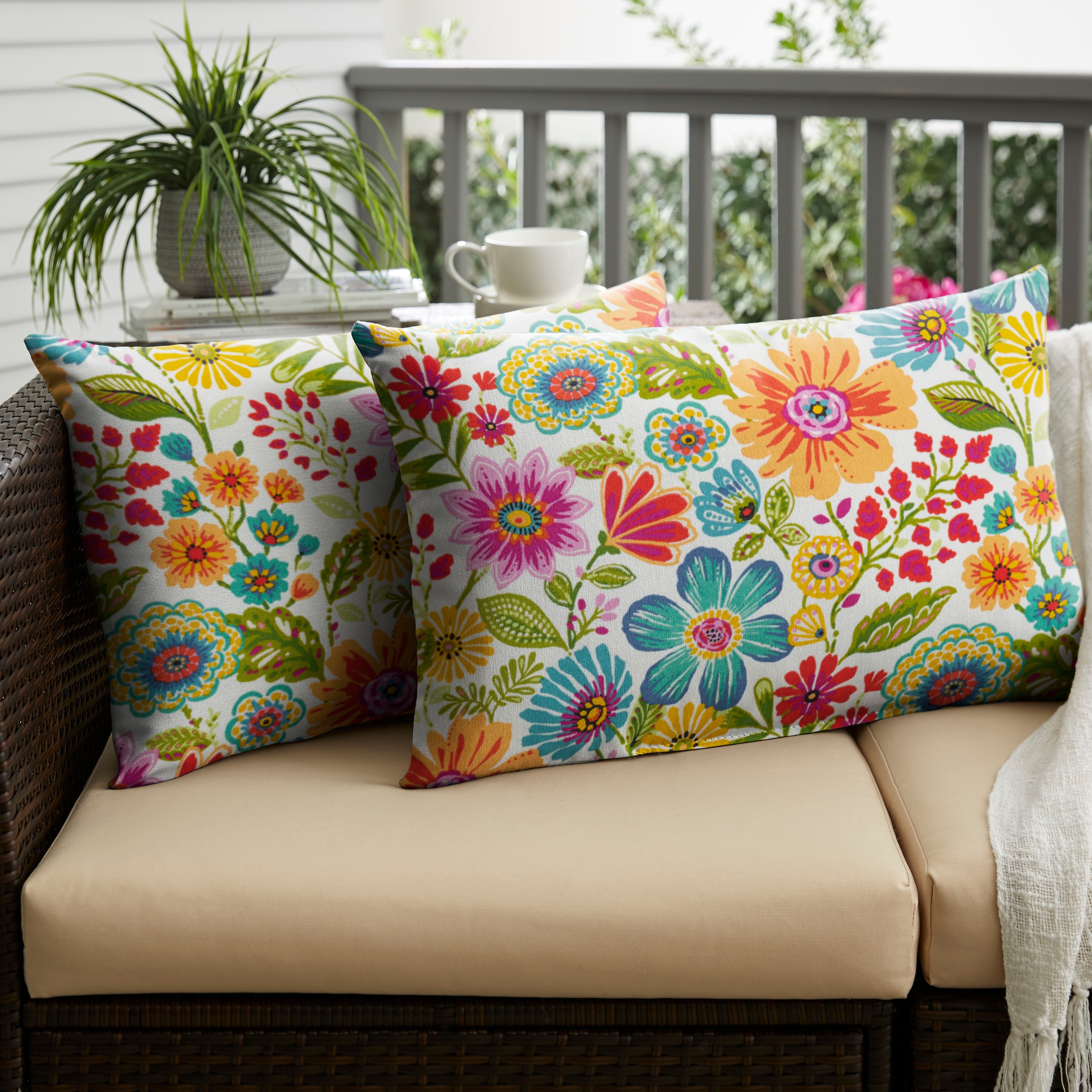 Sorra Home Outdoor Knife Edge Pillow Set of 2