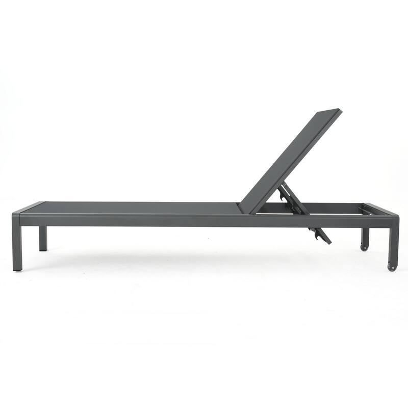 Outdoor Wheeled Aluminum Frame Mesh Recliner