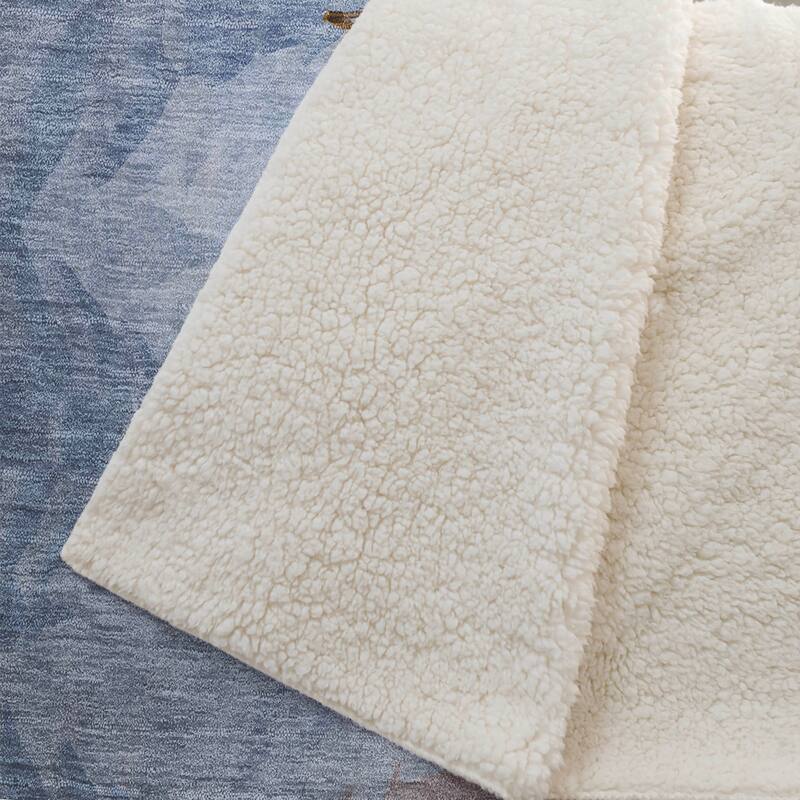 Premium Machine Washable ASB212 Santa Sherpa Throw Blanket