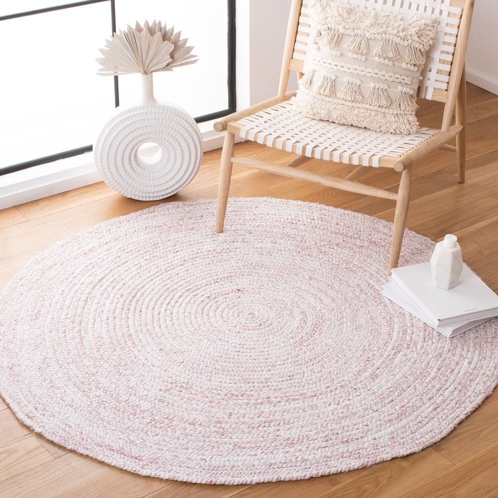 SAFAVIEH Handmade Braided Malene Round Rug
