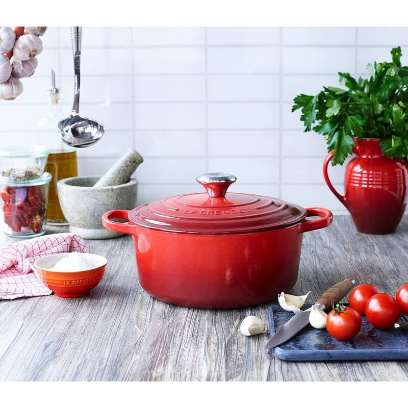 Le Creuset Enameled Cast Iron Signature Round Dutch Oven, 5.5 qt - Cerise
