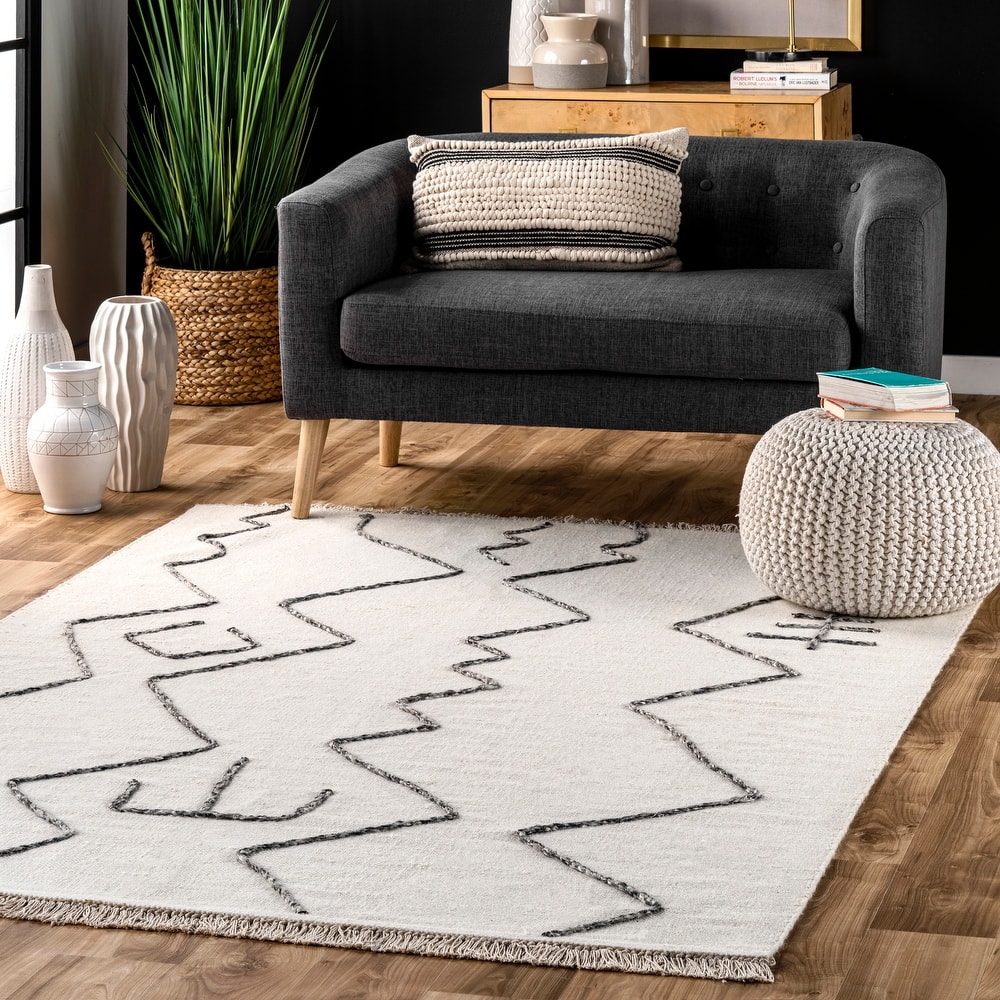Nuloom Moira Tribal Flatweave Tassel Area Rug