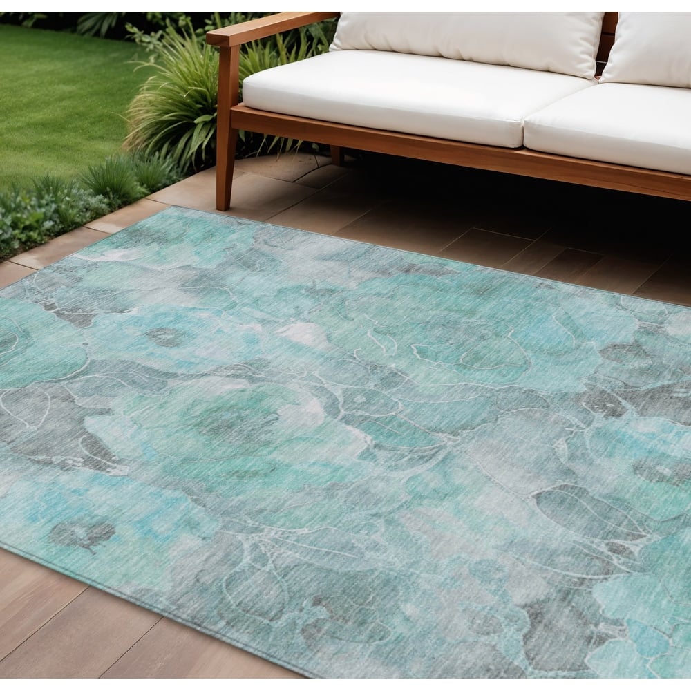 HomeRoots Floral Transitional Rectangle Outdoor Rug