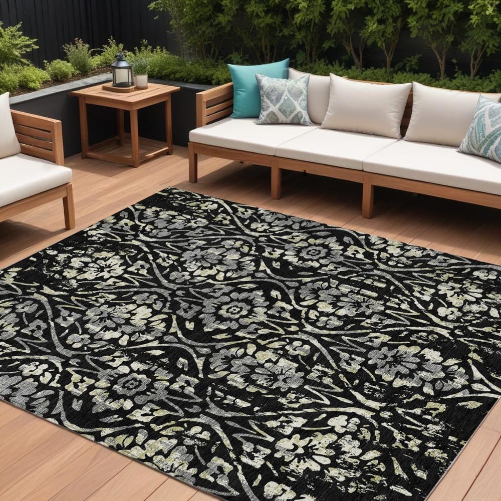 HomeRoots Floral Transitional Rectangle Outdoor Rug
