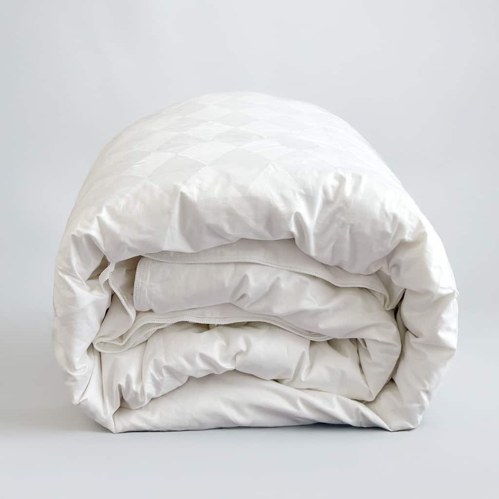 Damask Diamond Pattern | European White Down Comforter | All Natural White Down | Luxurious Sleeping Duvet