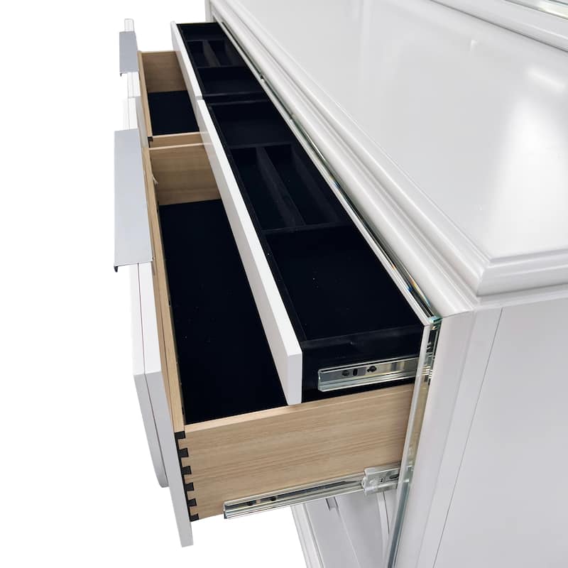 Soto Pearl White 6-Drawer Dresser