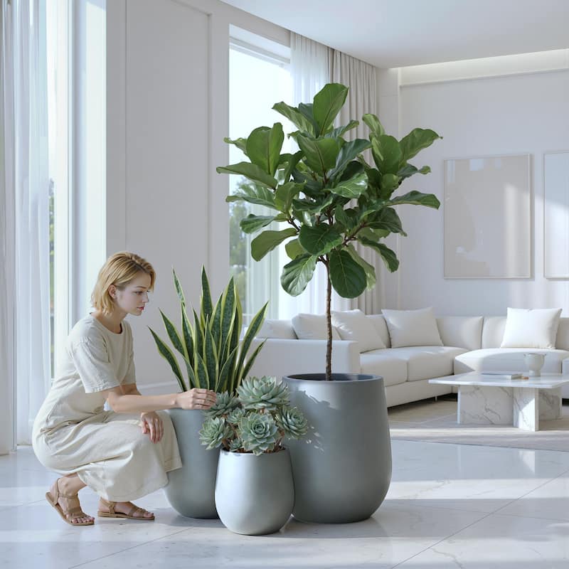 DTY Signature Mount Wilson 1-Piece Fiberstone Tapered Planter for Indoor/Outdoor, Black