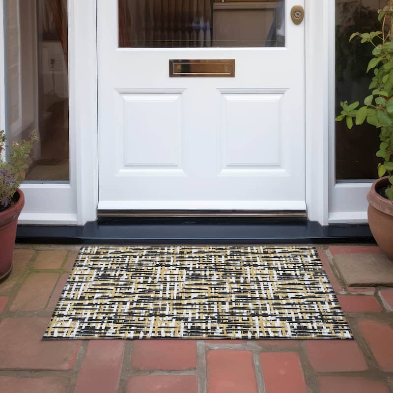 Machine Washable Indoor/ Outdoor Modern Crosshatch Chantille Rug