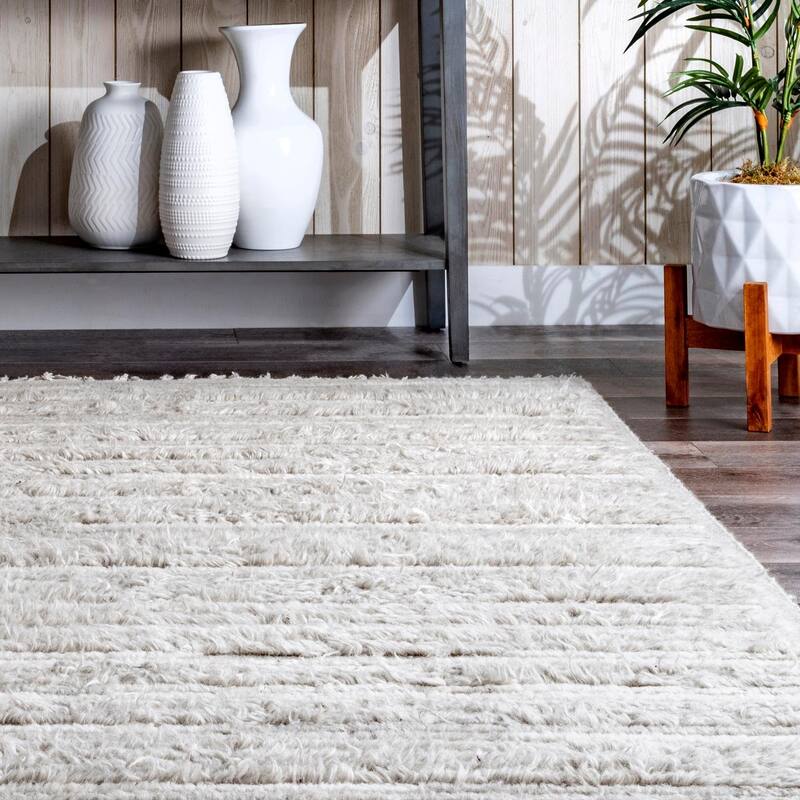 Nuloom Jolene Shaggy Striated Area Rug