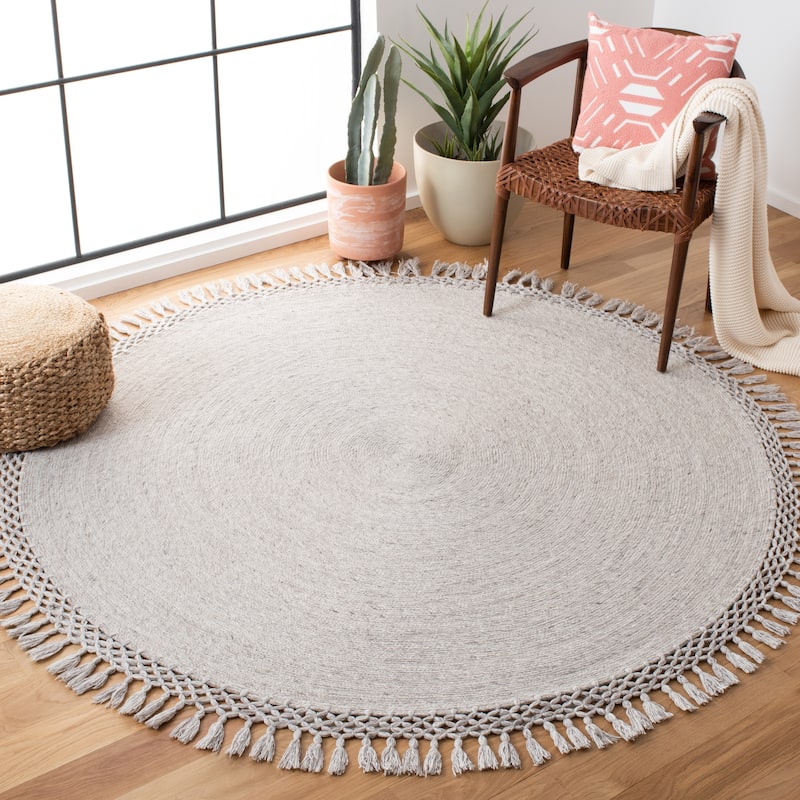 SAFAVIEH Handmade Sahara Iridian Tassel Rug - 9' Round - Beige