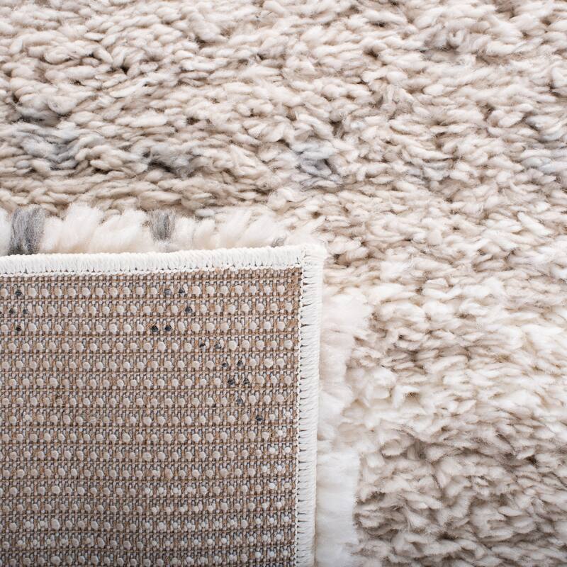 SAFAVIEH Fontana Shag Anushya Rug