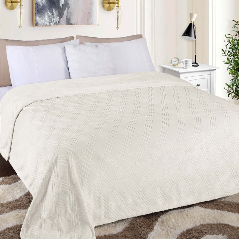 Superior Atka Diamond Soft Fluffy Fleece Blanket - Twin - Ivory