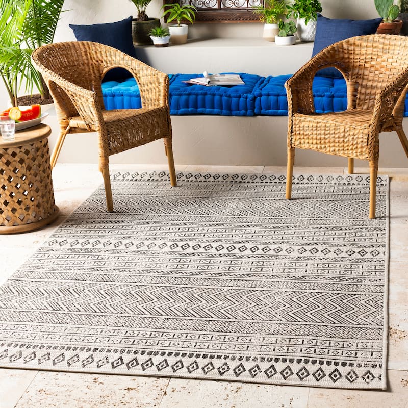 Artistic Weavers Cintia Indoor/ Outdoor Bohemian Stripe Area Rug - 2' x 2'11" - Black