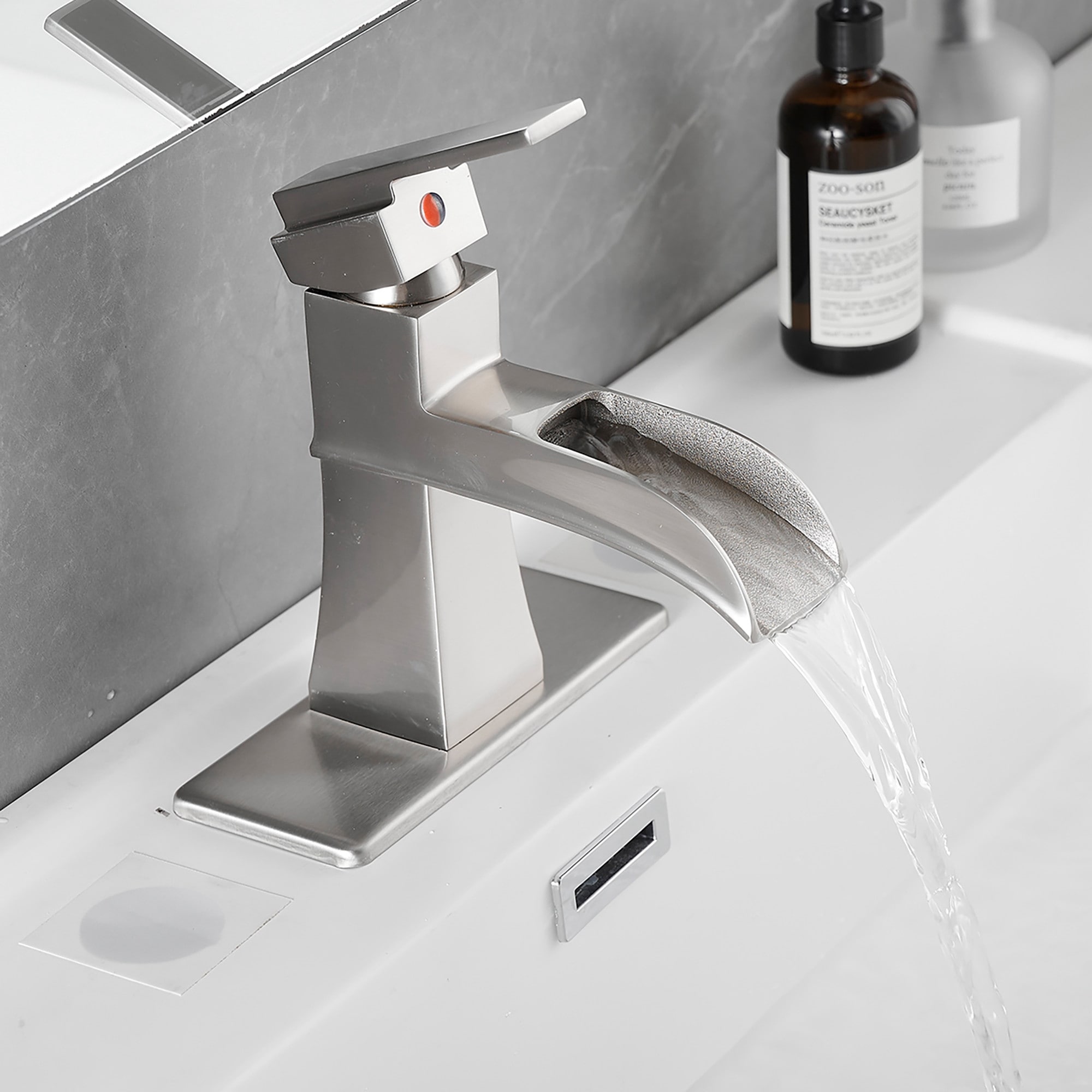 Single-handle Bathroom Waterfall Sink Faucet with Drain and Deckplate