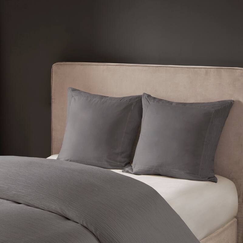 N Natori Hanae Cotton Blend Yarn Dyed Euro Sham