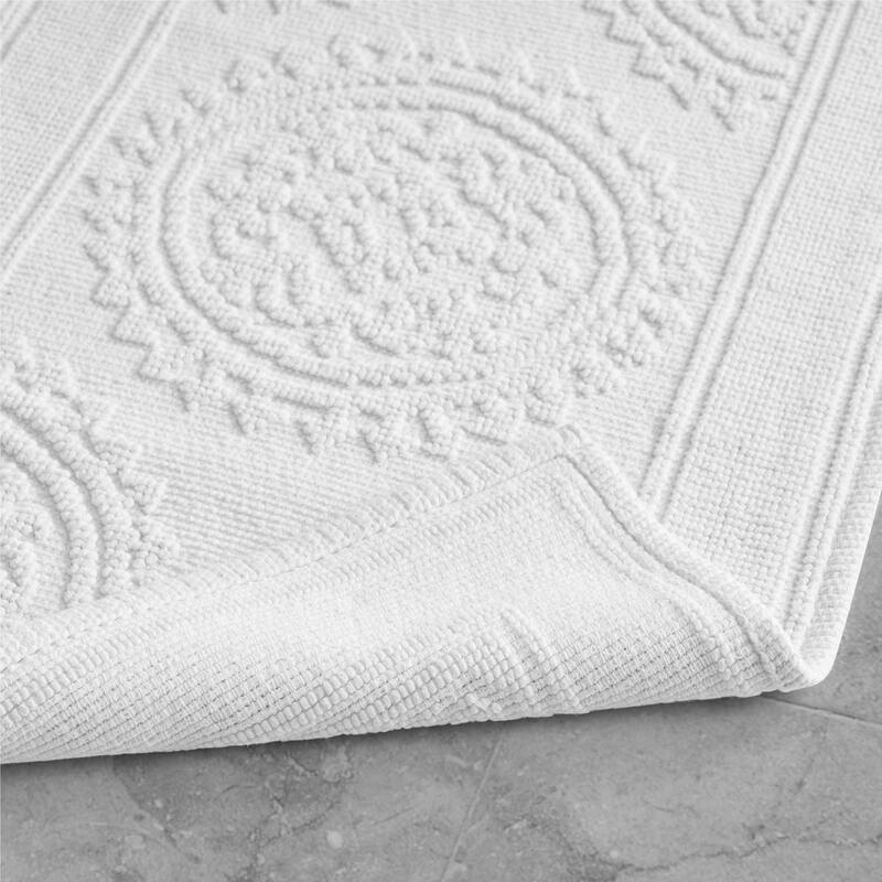 Jean Pierre Cotton Stonewash Medallion 21 x 34 in. Bath Rug