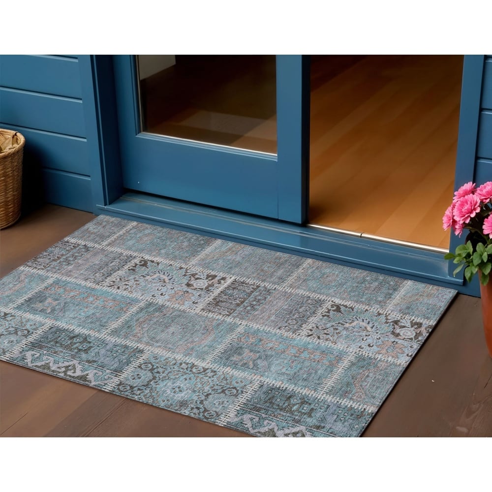HomeRoots Patchwork Transitional Rectangle Outdoor Rug