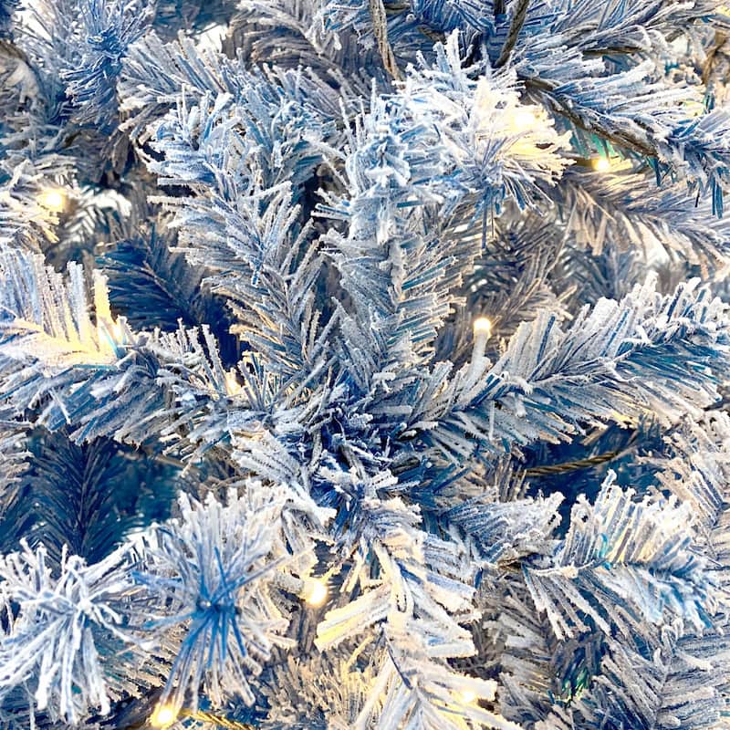 6FT Pre-Lit Snow-Flocked Christmas Tree with 750 Branch Tips