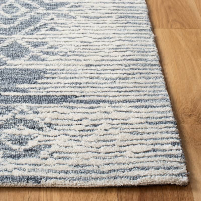 SAFAVIEH Handmade Metro Maelane French Country Wool Rug