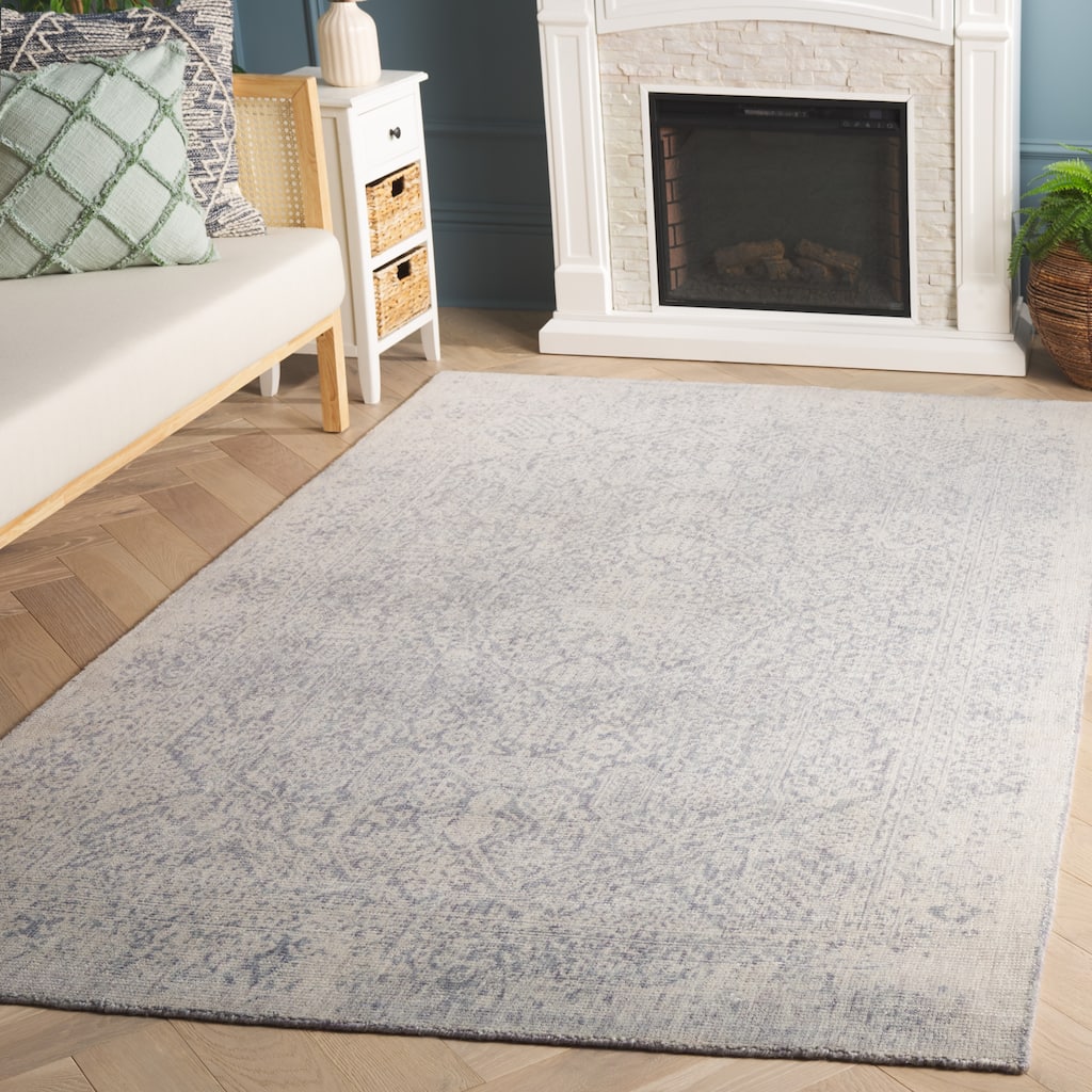 SAFAVIEH Hand-Loomed Maharaja Ludwika Traditional Viscose Rug