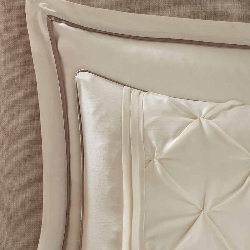Madison Park Essentials Loretta 24-Piece Room in a Bag with Window Panels and Sheet Set