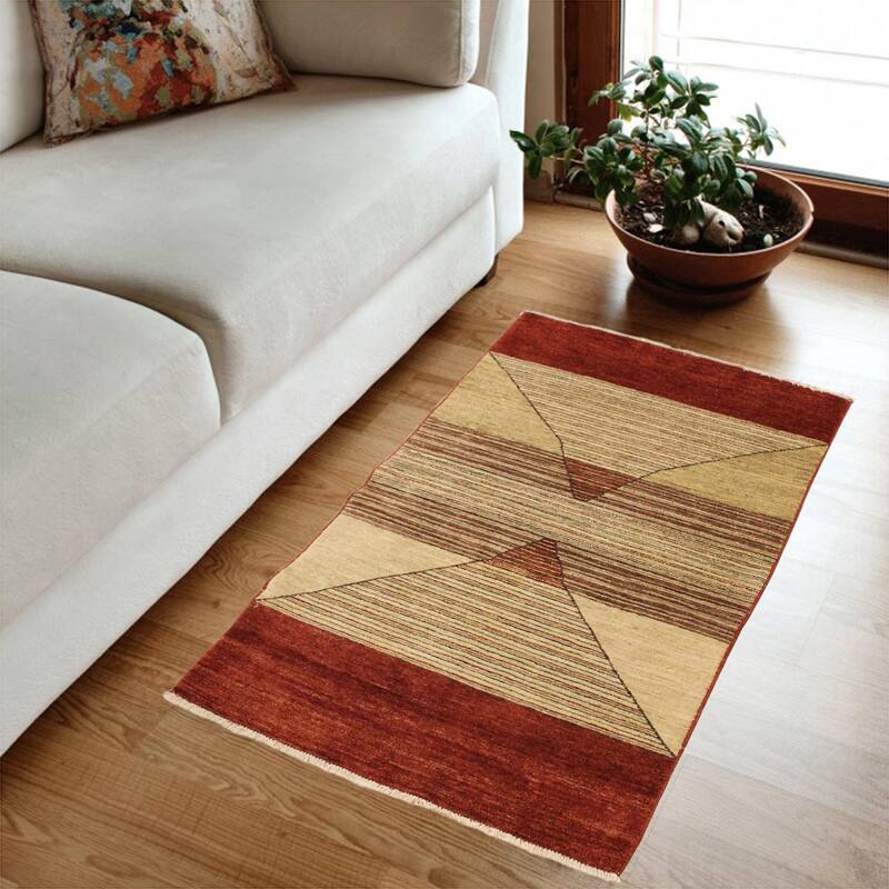 Chic hourglass Echo Gabbeh Hand Knotted Wool Area Rug