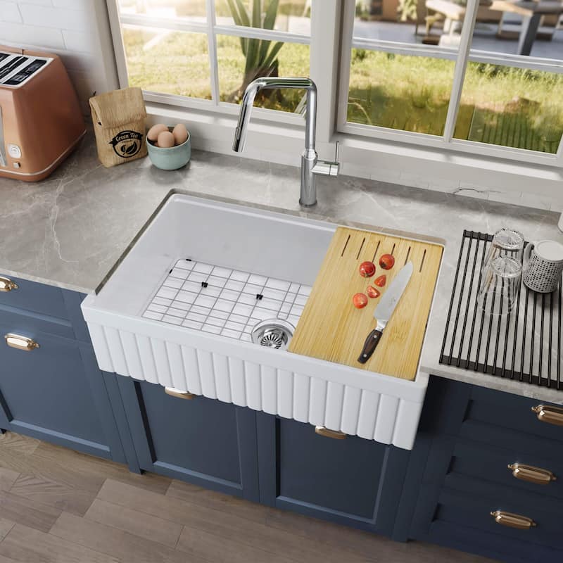 Pillar 33 Inch Kitchen Farmhouse Fireclay Workstation Sink