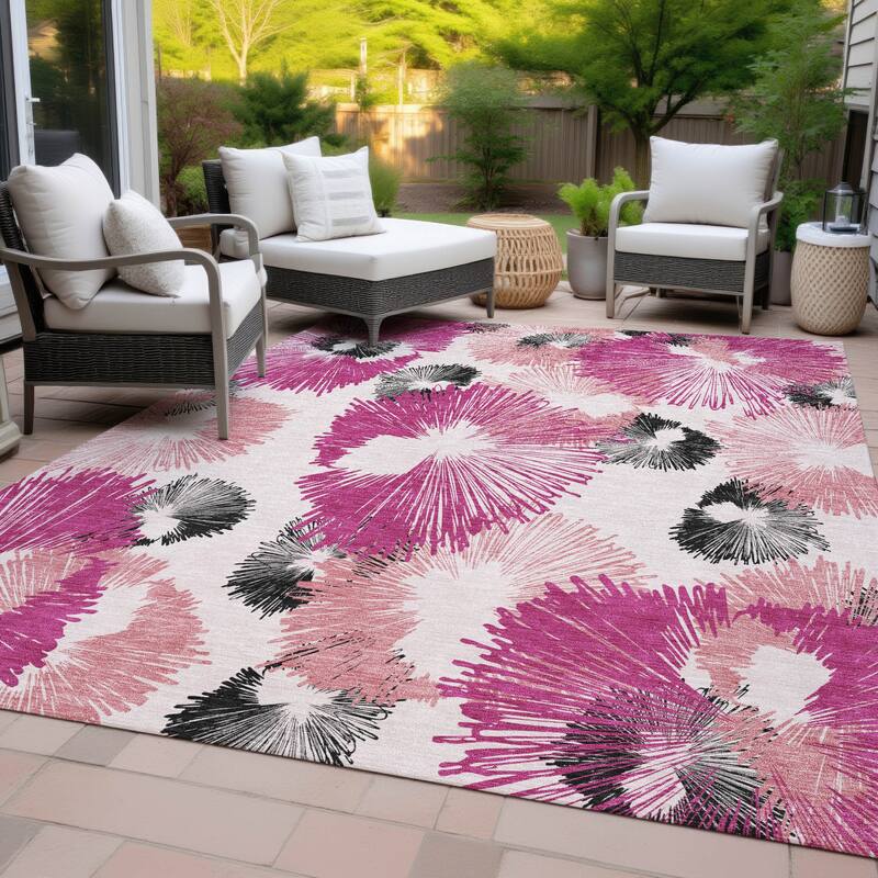 Machine Washable Indoor/Outdoor Modern Floral Chantille Rug