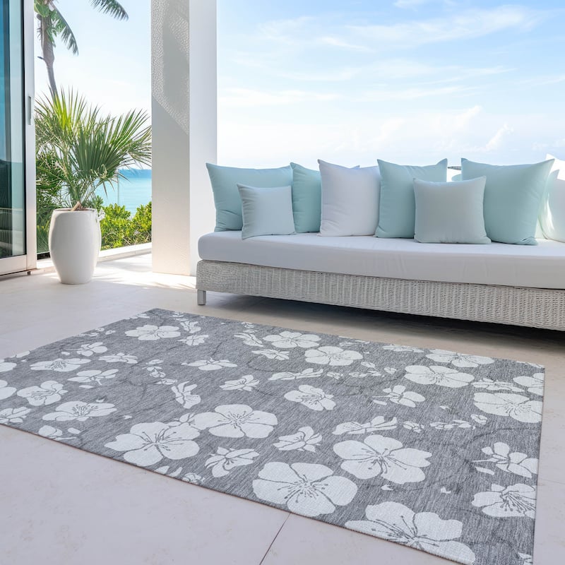 Machine Washable Indoor/ Outdoor Calm Floral Chantille Rug