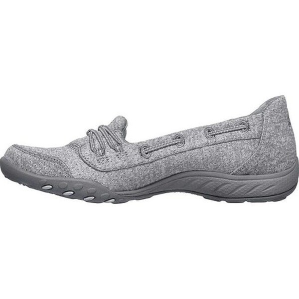 giày skechers relaxed fit