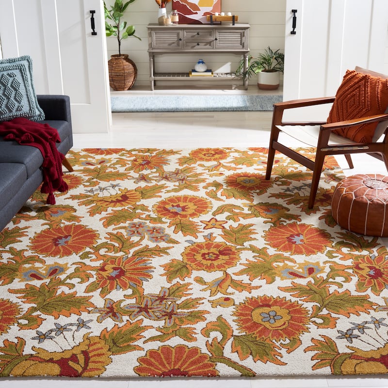 SAFAVIEH Handmade Blossom Kseniya Modern Floral Wool Rug - 5' x 8' - Beige/Multi