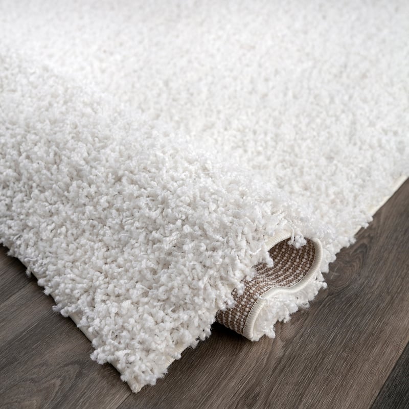 Nuloom Gwenyth Solid Shag Area Rug