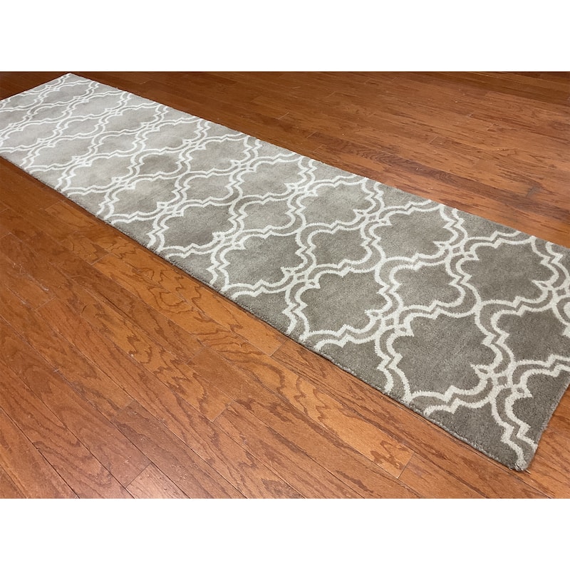 HERAT ORIENTAL Handmade Trellis Wool Rug - 2'6 x 10'