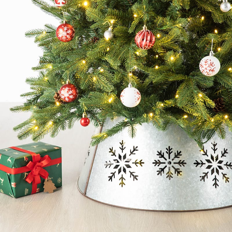 Glitzhome 22"/26"D Christmas Metal Snowflake Tree Collars with Lights