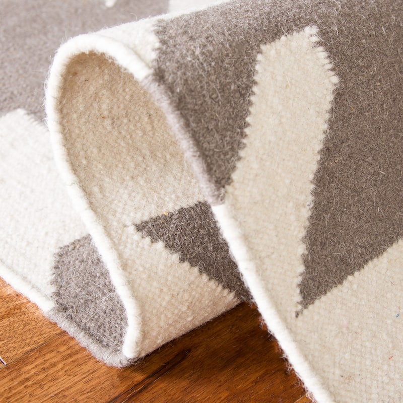SAFAVIEH Hand-woven Moroccan Tonda Reversible Dhurrie Grey Wool Rug