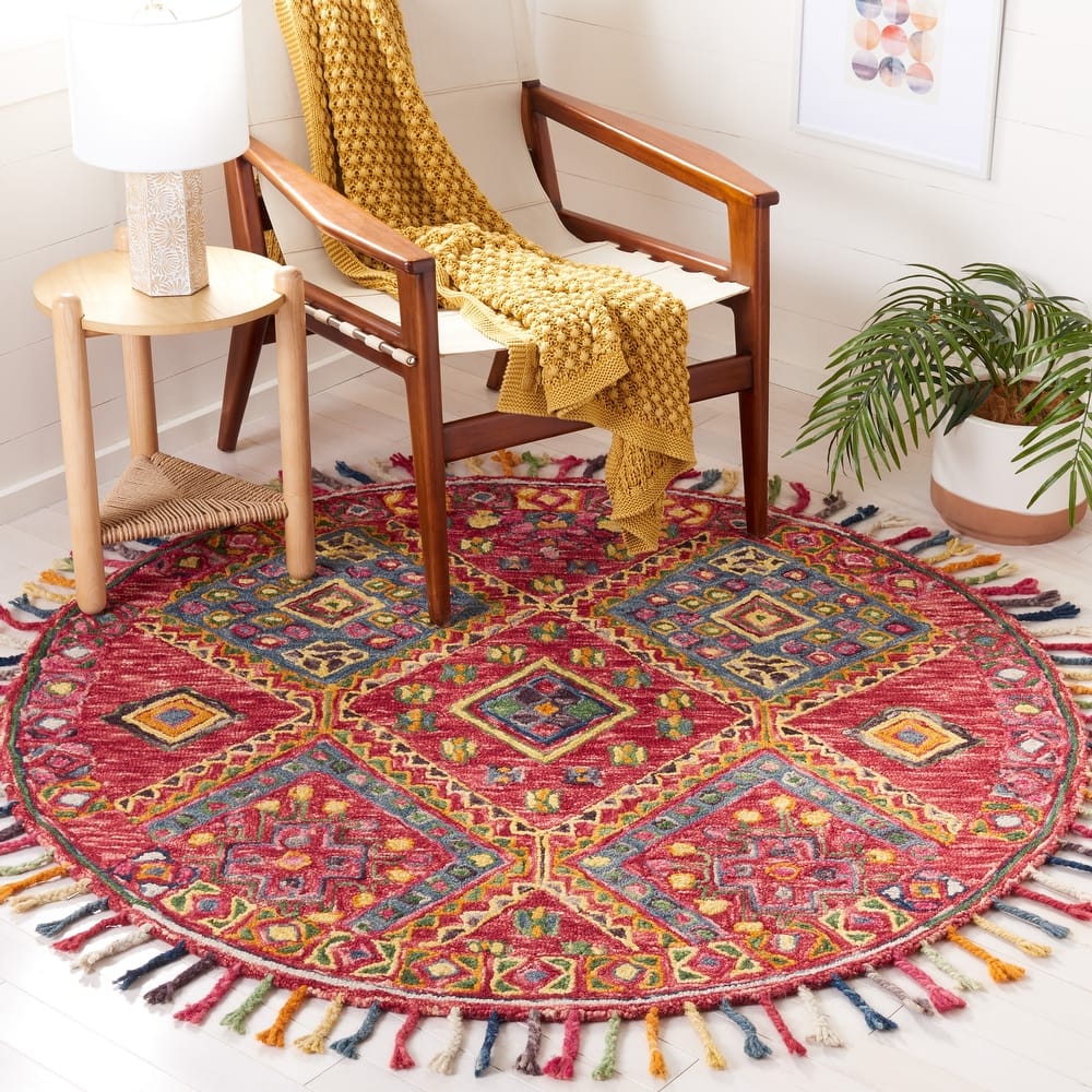 SAFAVIEH Handmade Aspen Leontina Boho Wool Tassel Rug