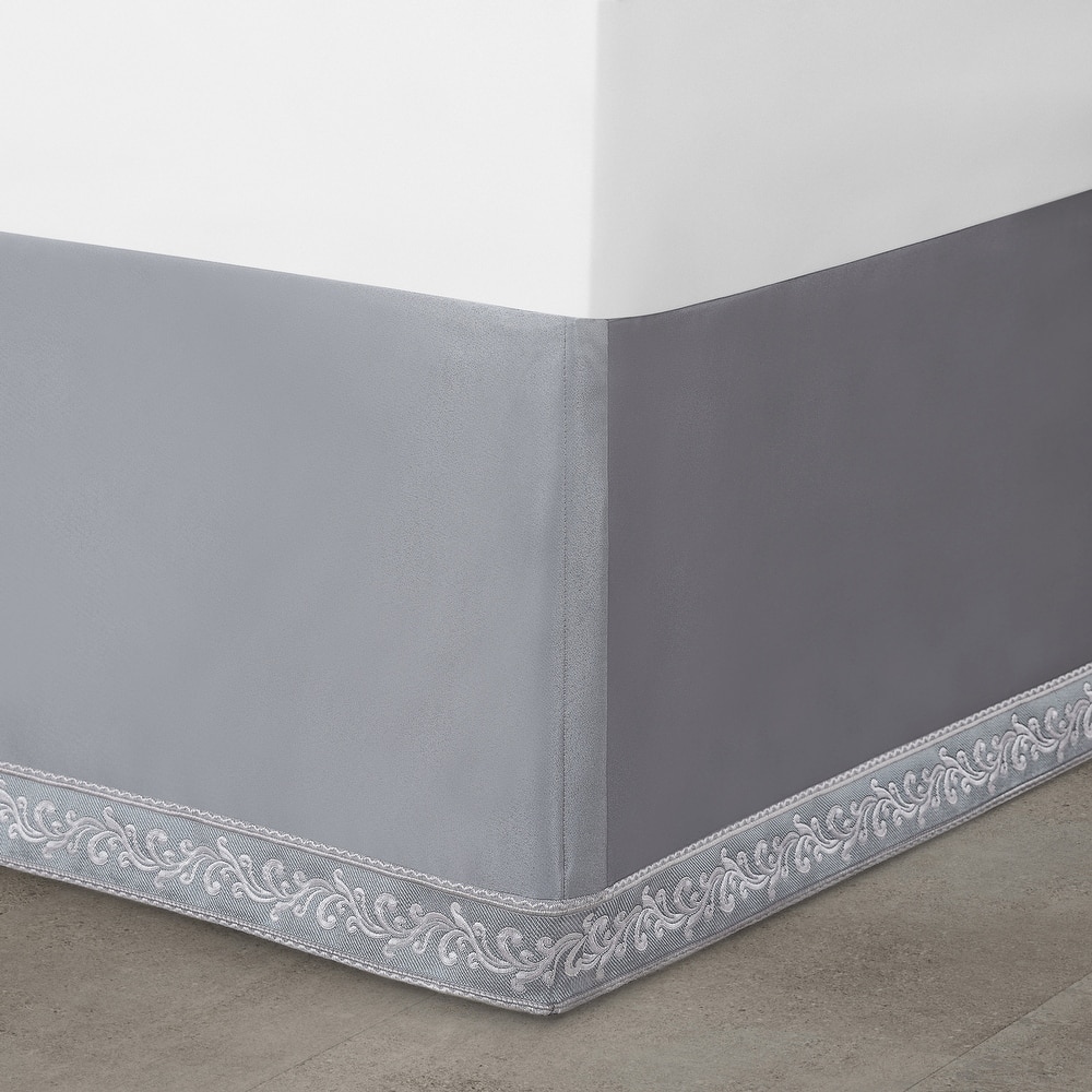 J. Queen New York Sondra Powder Blue Comforter Set