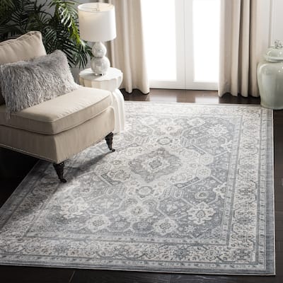 SAFAVIEH Isabella Minola Traditional Oriental Rug - Grey/Cream - 5' 3" x 7' 6"
