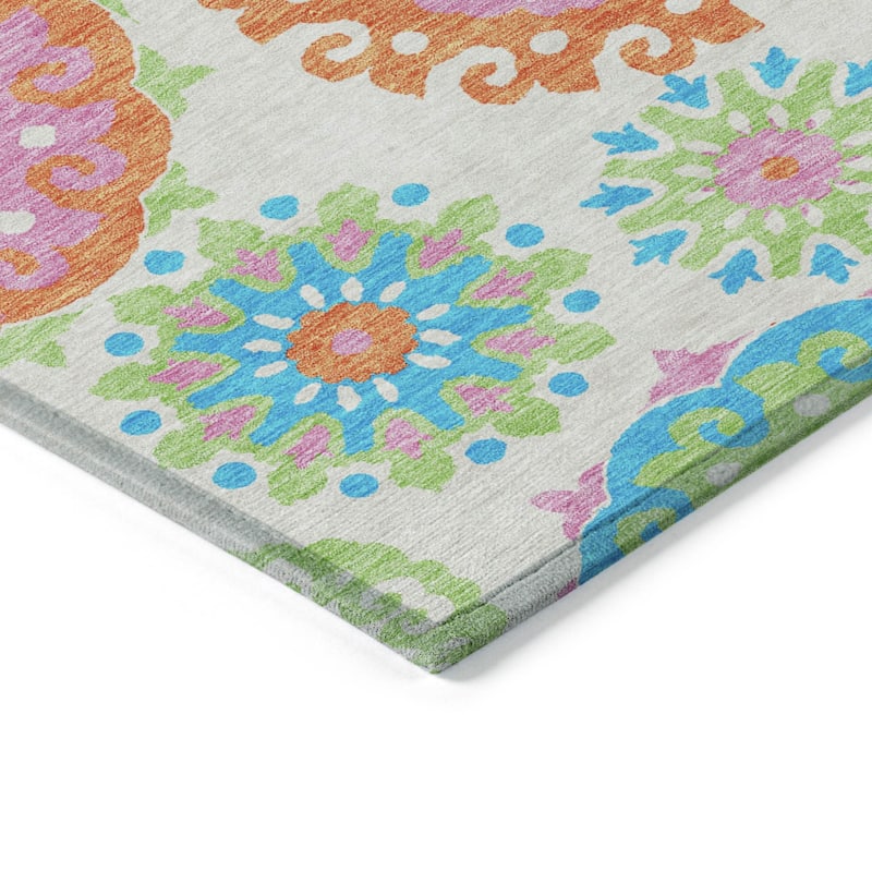 HomeRoots Floral Medallion Transitional Rectangle Outdoor Rug