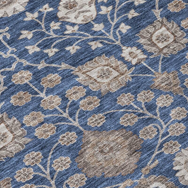 Machine Washable Indoor/ Outdoor Traditional Casual Chantille Rug