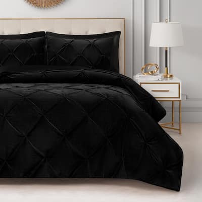Juicy Couture Kiss Pleat Plush Comforter Sets