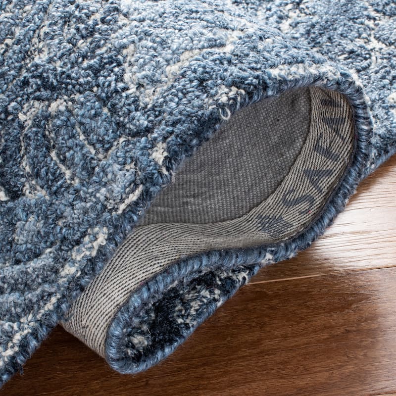 SAFAVIEH Handmade Marquee Genta Modern Medallion Wool Rug